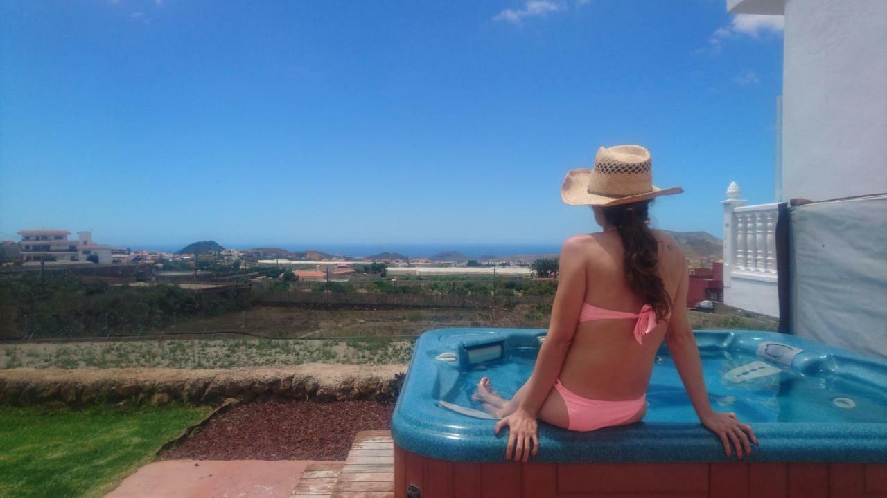 Villa Albe, Jacuzzi Con Vistas Al Mar Arona  Exteriör bild